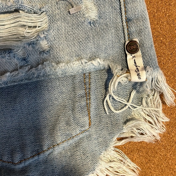 One Teaspoon Rollers Low Waist Long Rise Extreme Curve Raw Hem Jean Shorts 26 - Picture 7 of 14